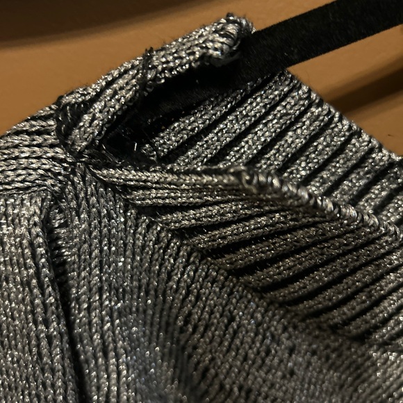 RTA Silver Metallic Beckett Off The Shoulder Sweater Size M Read Description - Picture 3 of 10